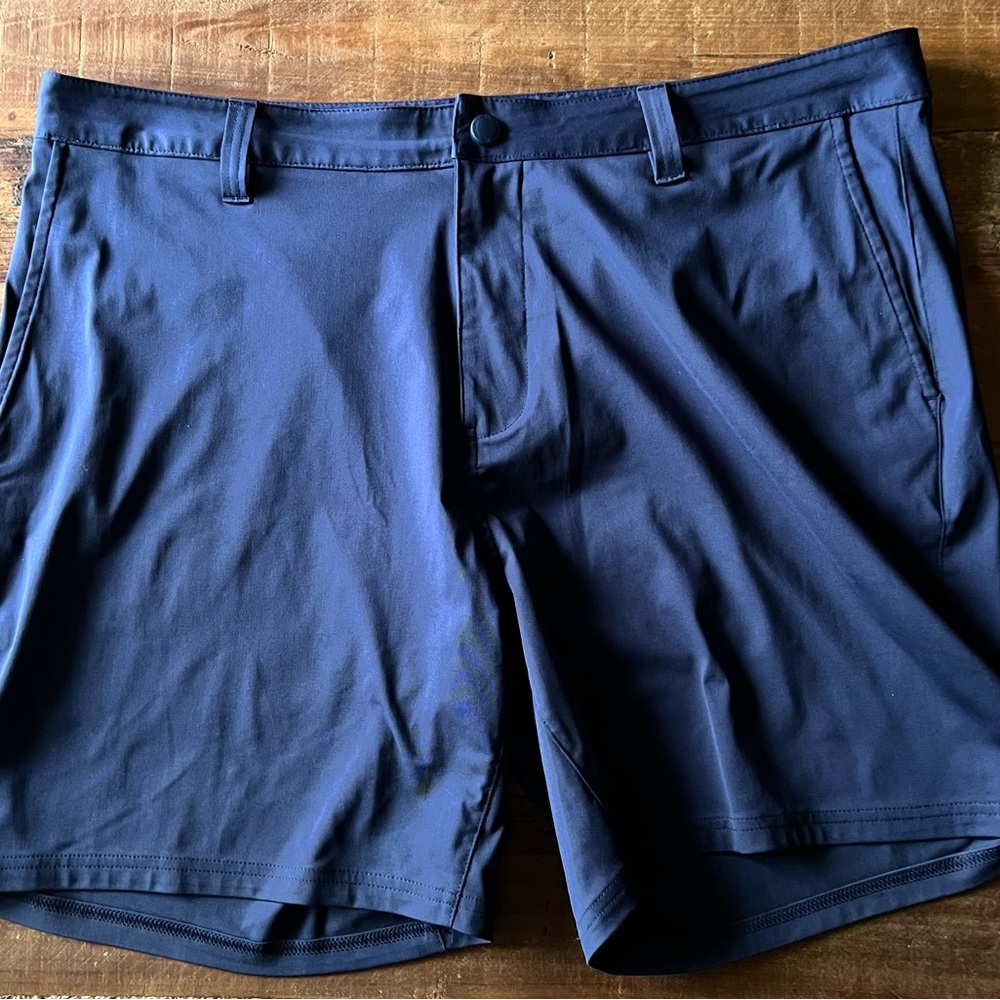 Rhone 7” Commuter Short